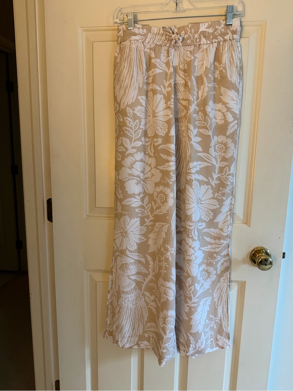 Elan Beige Wide-Leg Floral Print Pants with White Pattern